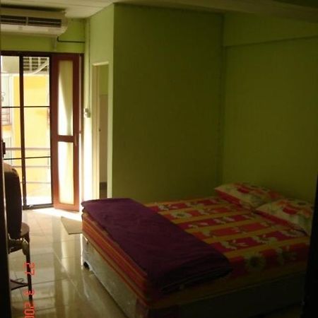 Kaset Guesthouse Bangkok Zimmer foto